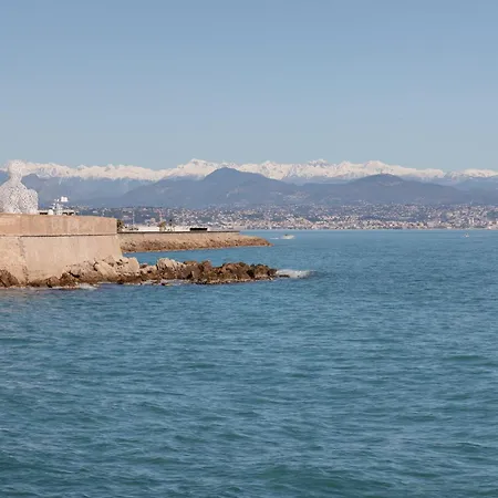 Juan Les Pins Center 2p Parking Terrasse Διαμέρισμα *